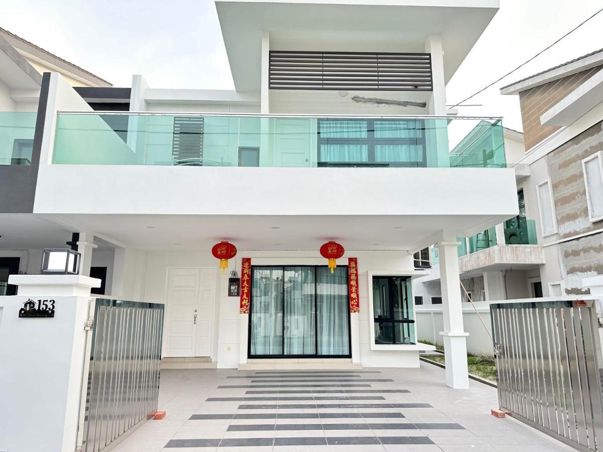《Untitled Homestay》Sitiawan Exterior foto