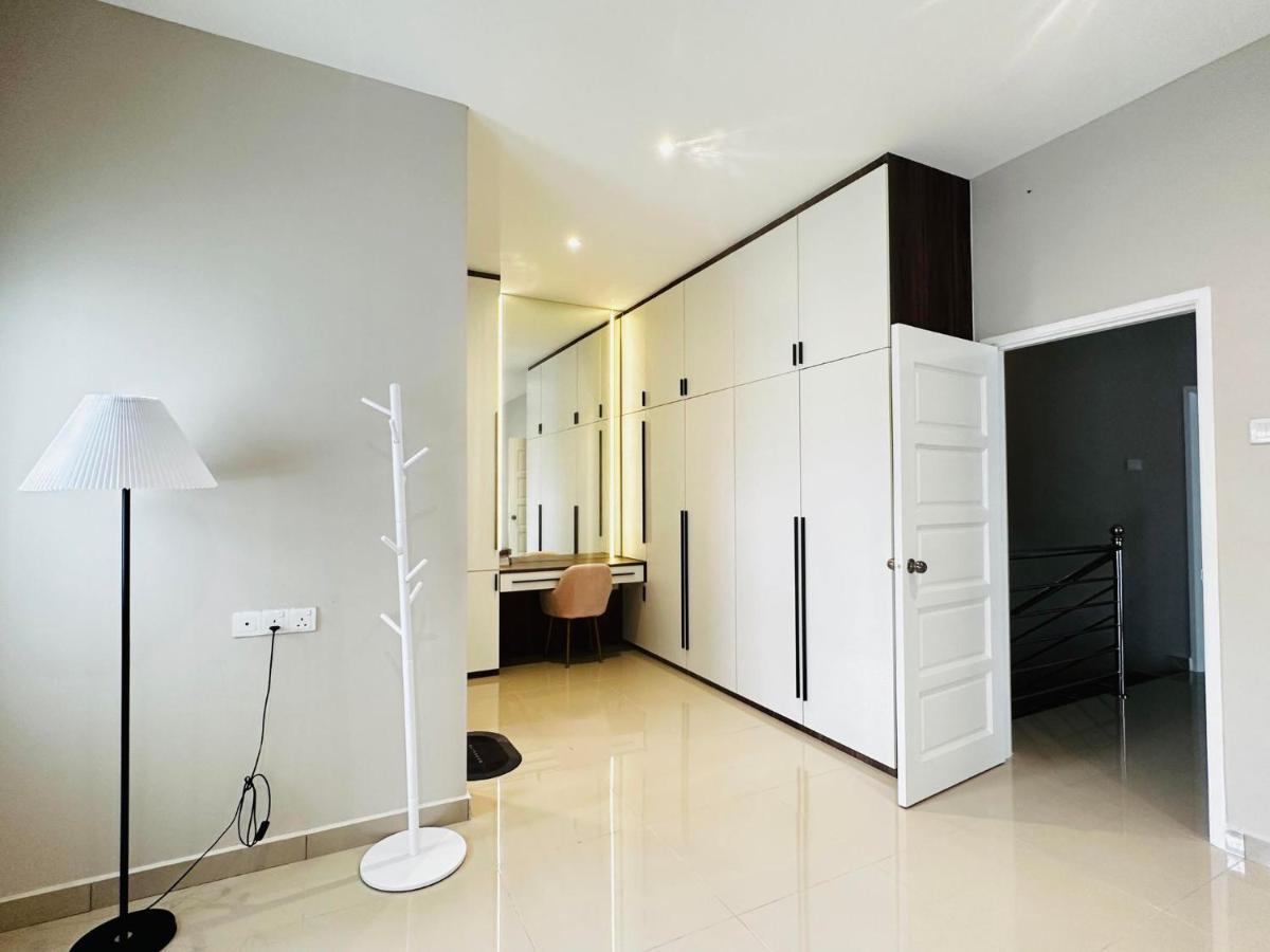 《Untitled Homestay》Sitiawan Exterior foto